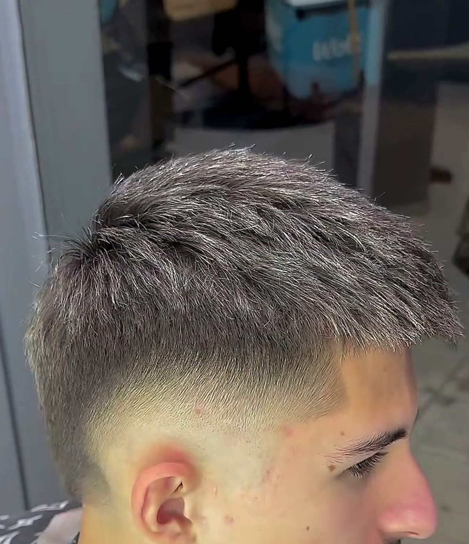 Textured crop με skin fade στο EPIC Barbershop